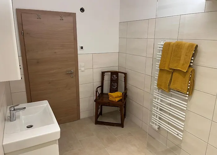 Appartement Smart - Privates & Bad Im Untergeschoss - Kingsize Komfort Fuer Zwei Radstadt